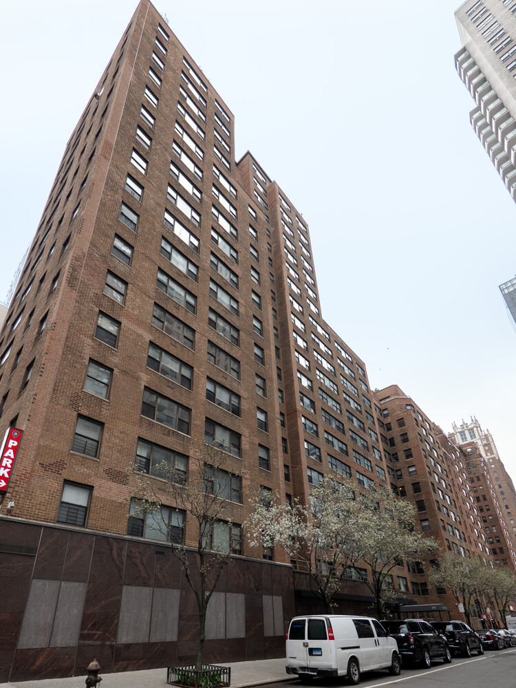 305 E 40TH Street 14V