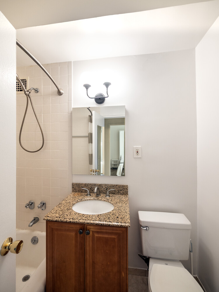 305 E 40TH Street 14V