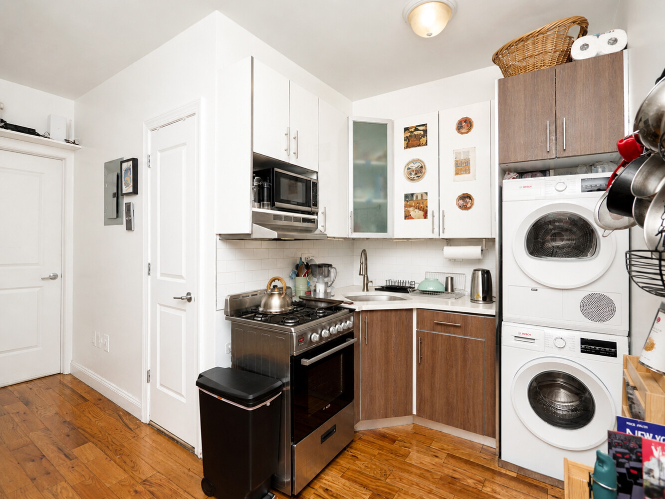 887 LAFAYETTE Avenue