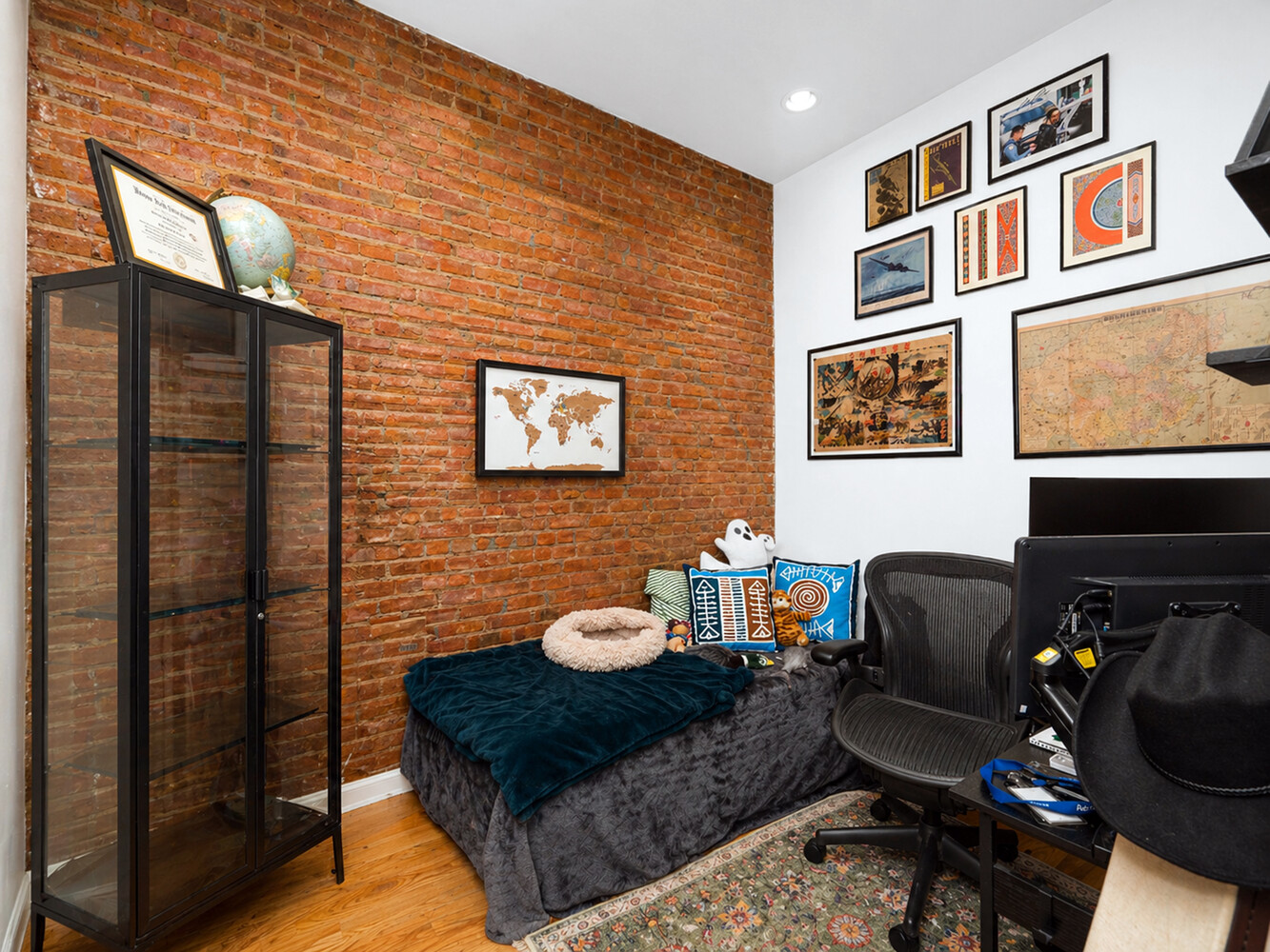 887 LAFAYETTE Avenue