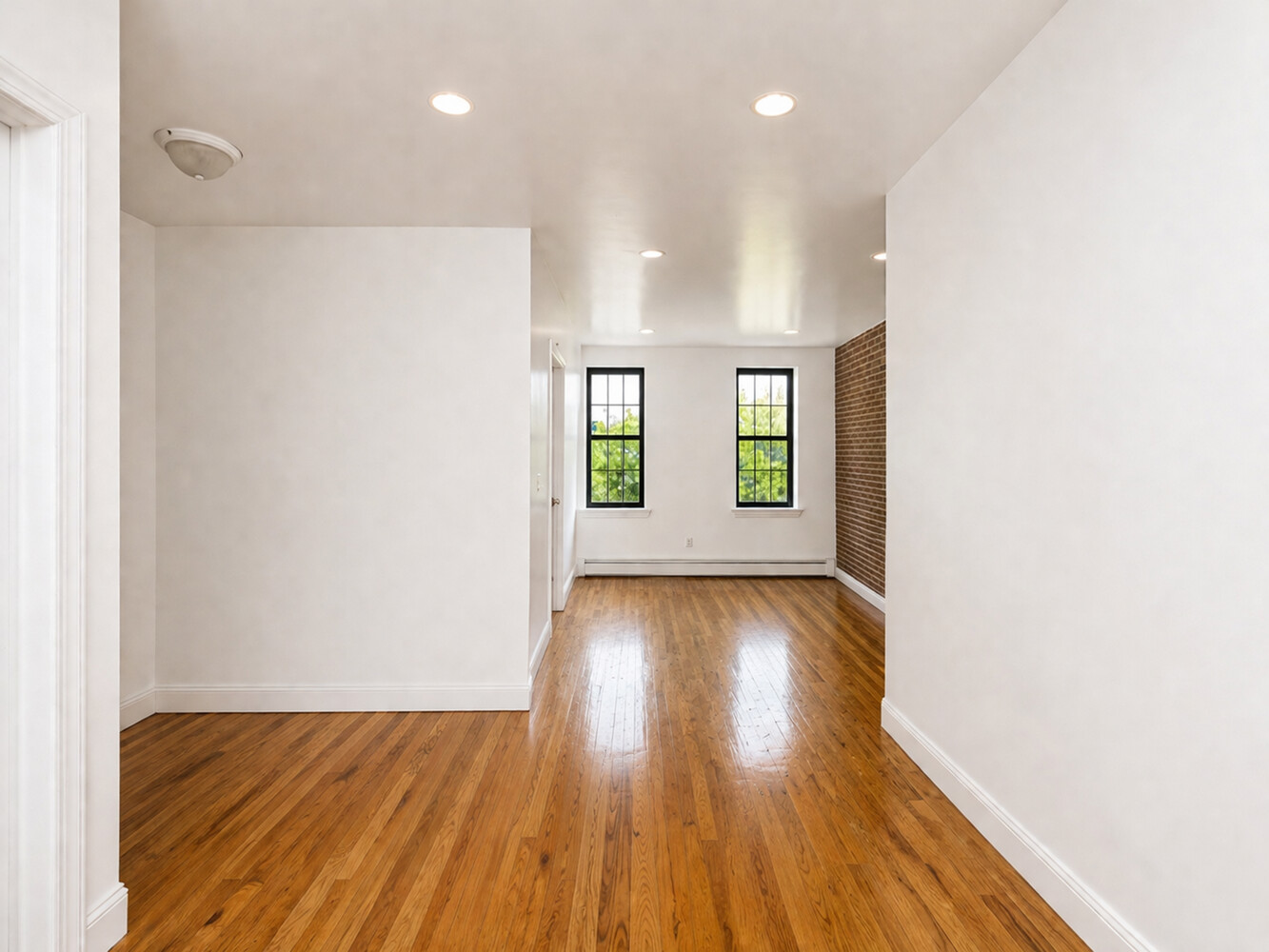 887 LAFAYETTE Avenue
