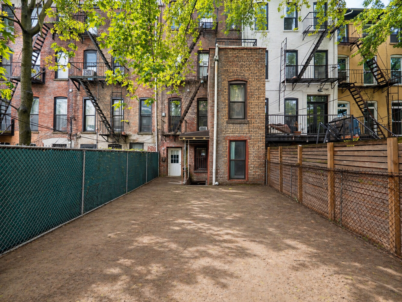887 LAFAYETTE Avenue