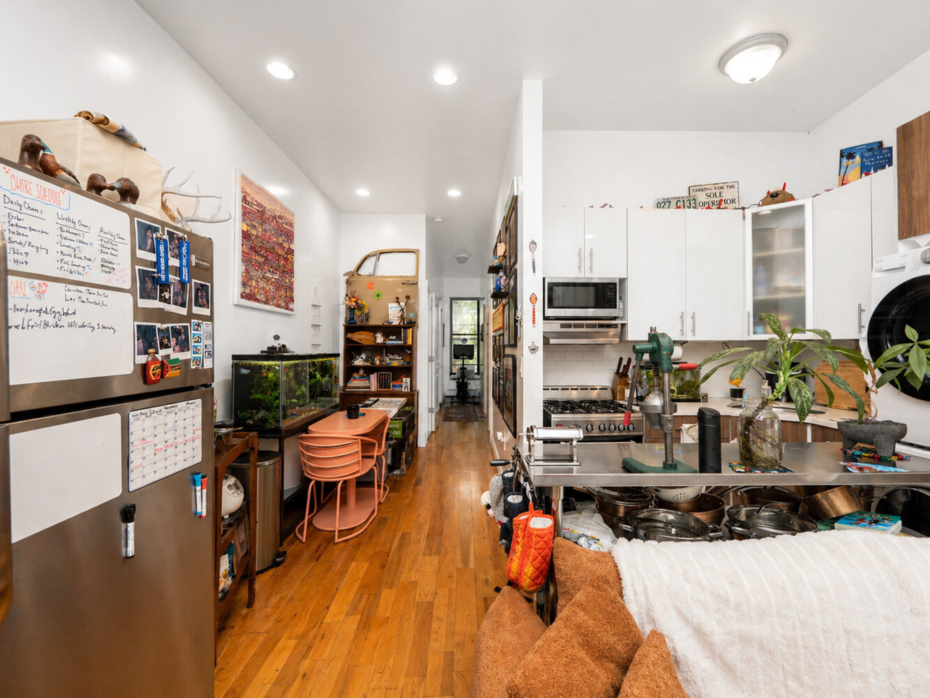 887 LAFAYETTE Avenue