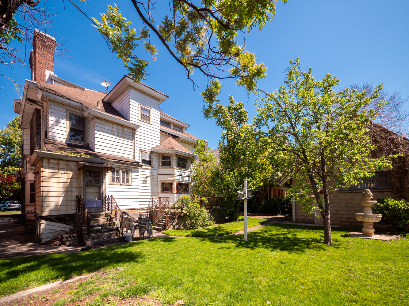 1112 ALBEMARLE Road