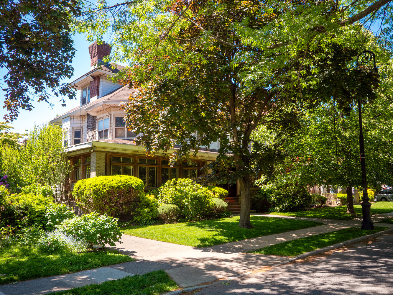 1112 ALBEMARLE Road