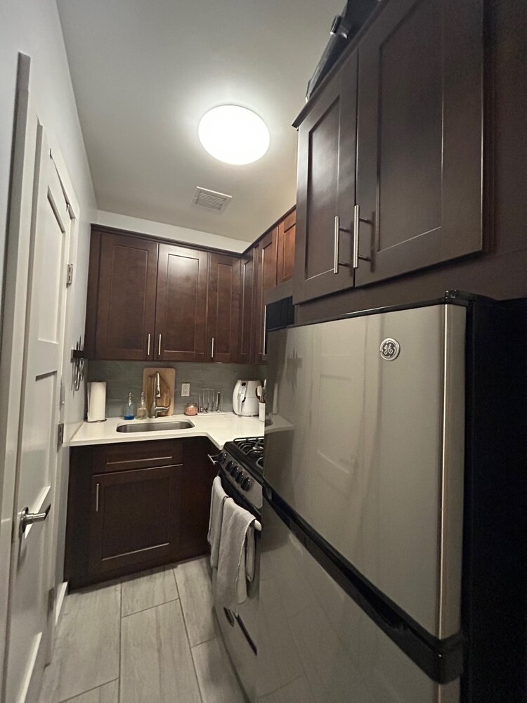 238 E 24TH Street 1B