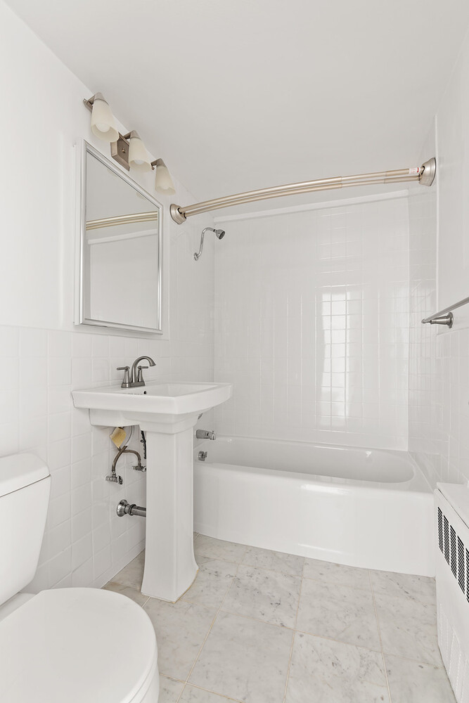 333 E 46TH Street 3B