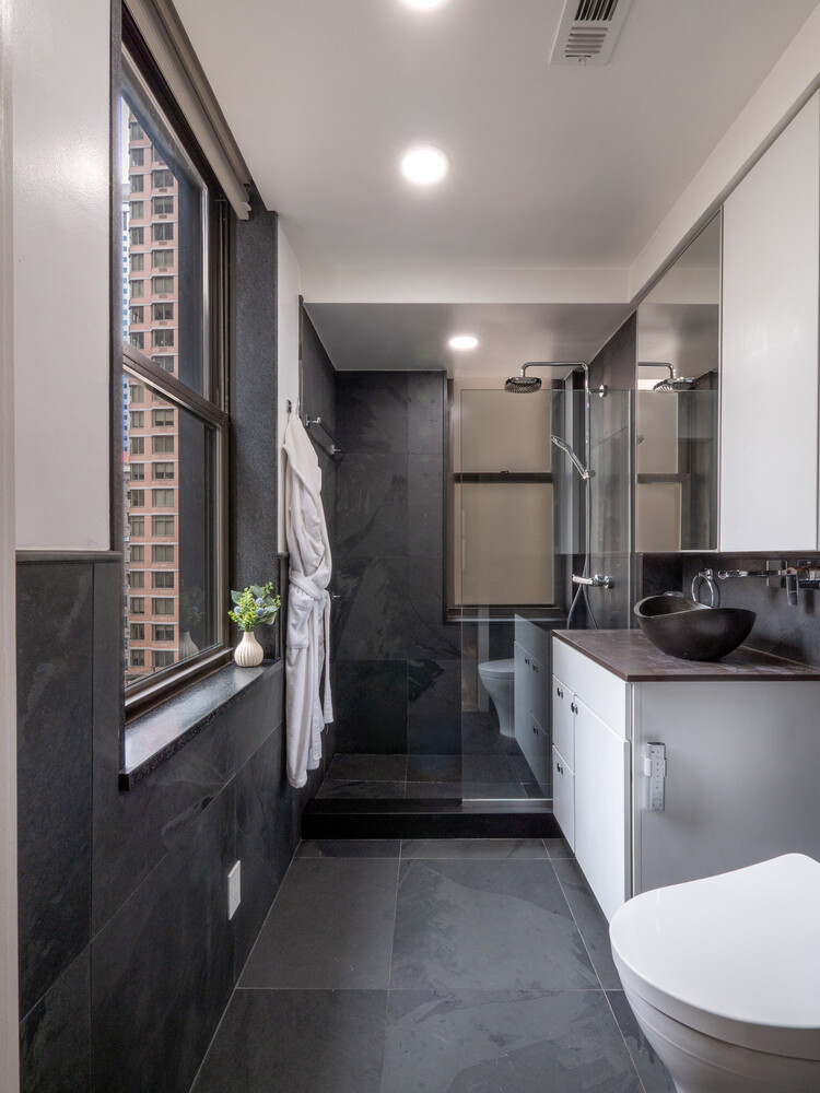 56 PINE Street 15A