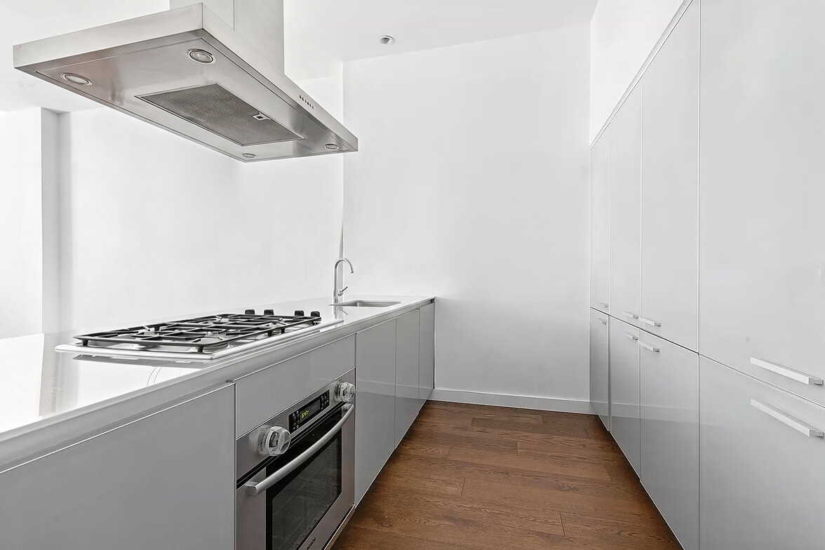 420 W 25TH Street 4G
