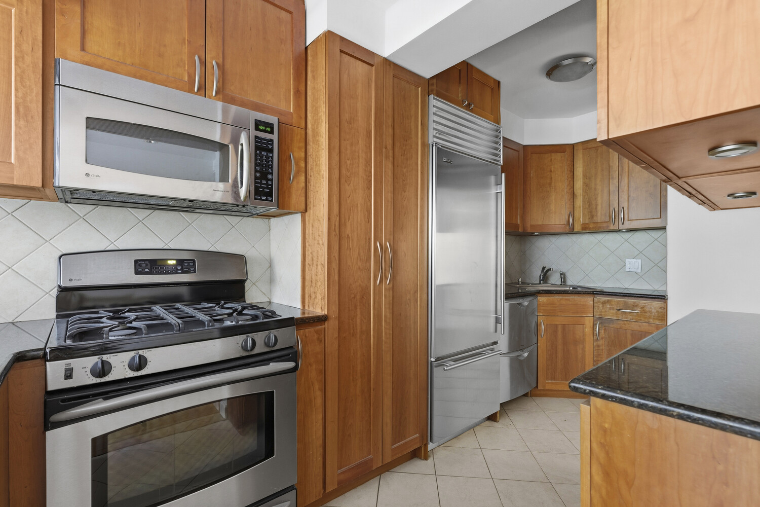 333 E 46TH Street 6H
