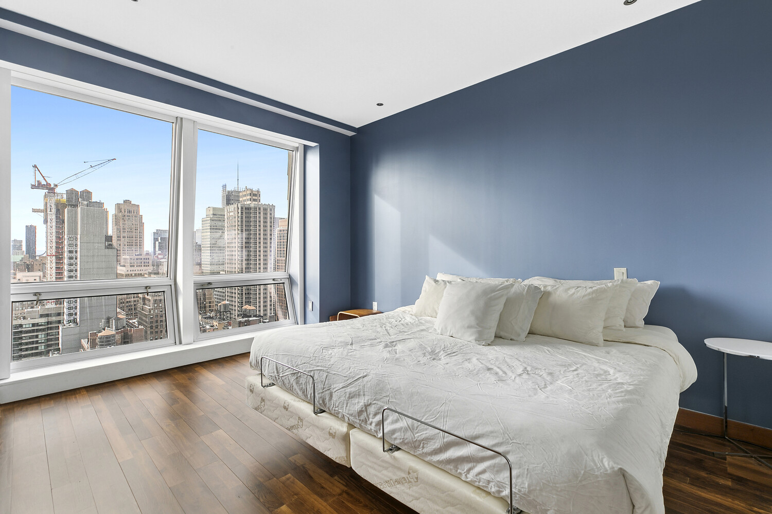 400 5TH Avenue 34G