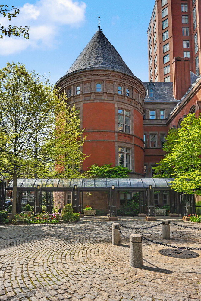 455 CENTRAL Park W PH2/3