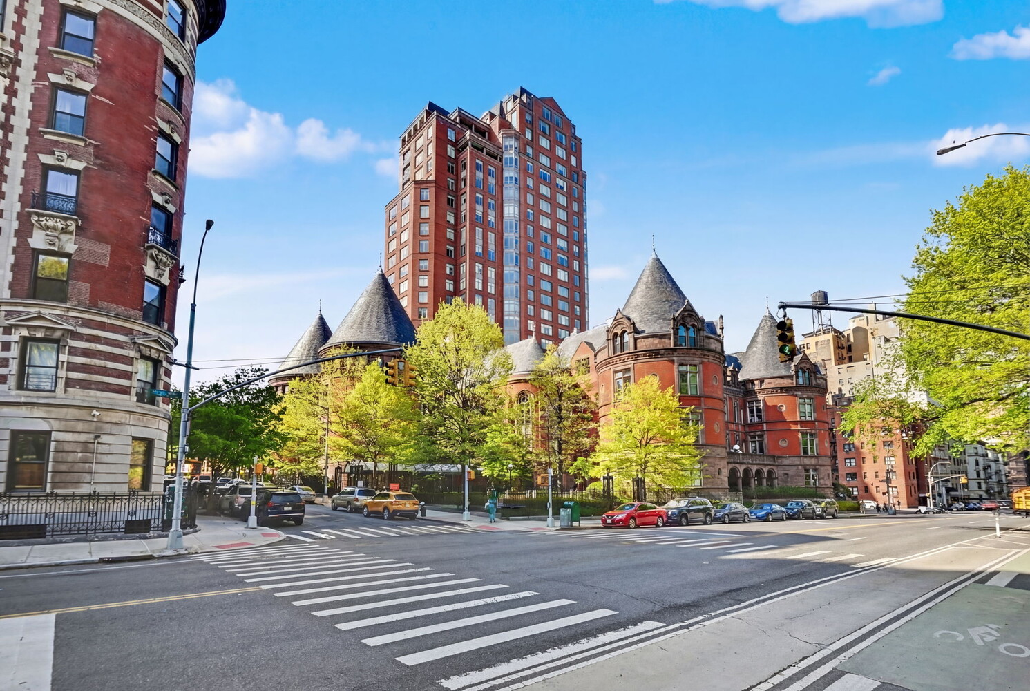 455 CENTRAL Park W PH2/3