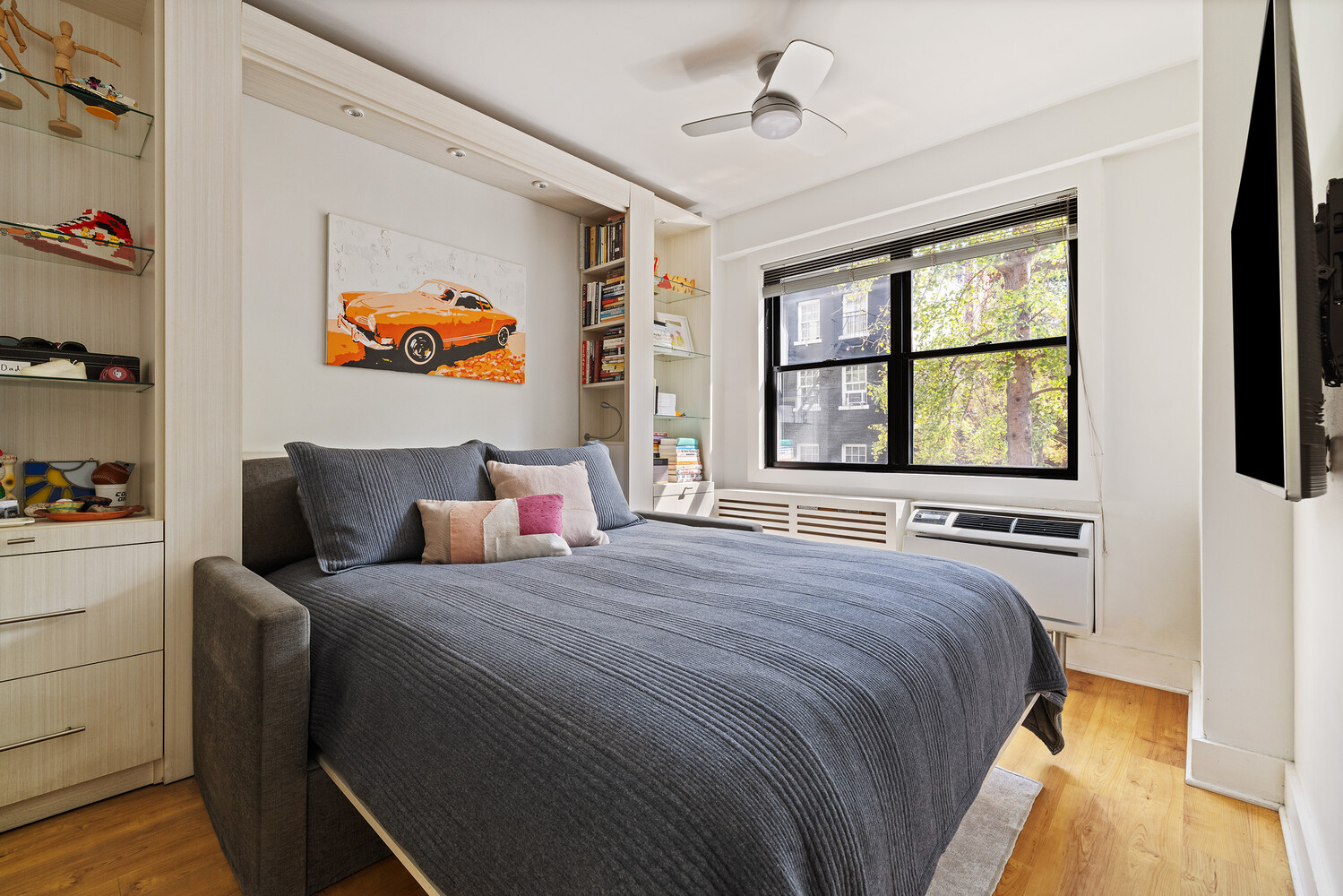 31 JANE Street 2D
