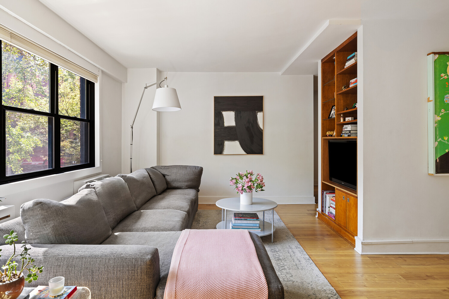 31 JANE Street 2D