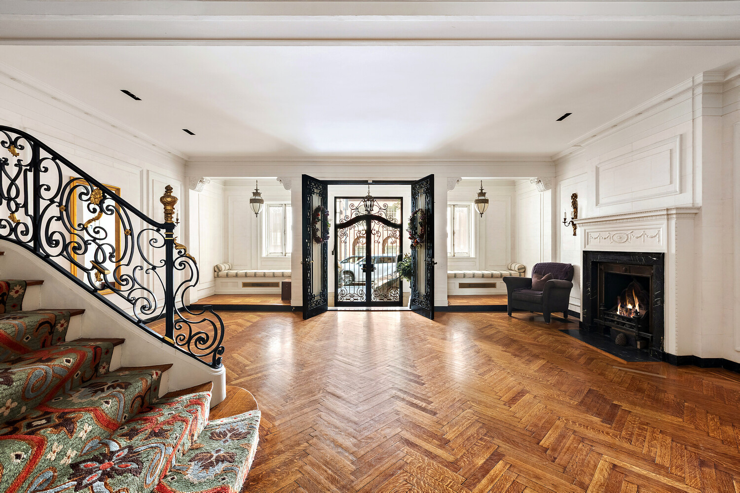 9 E 88TH Street