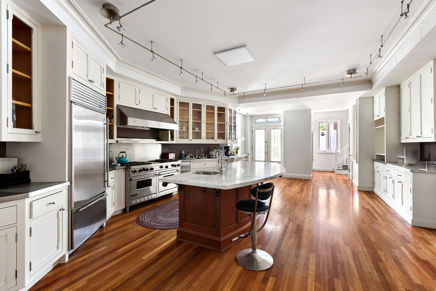 9 E 88TH Street