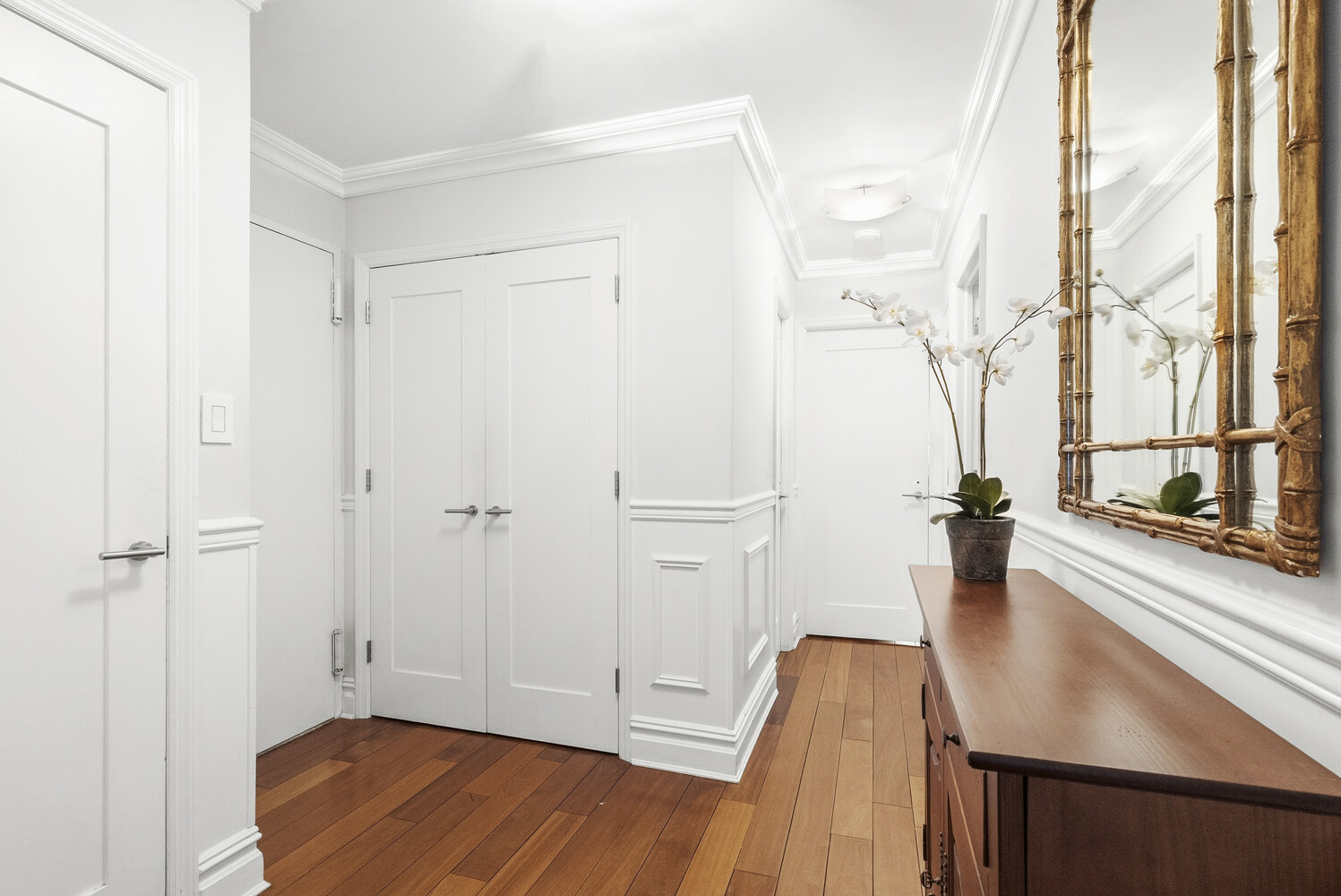 118 E 60TH Street 16G