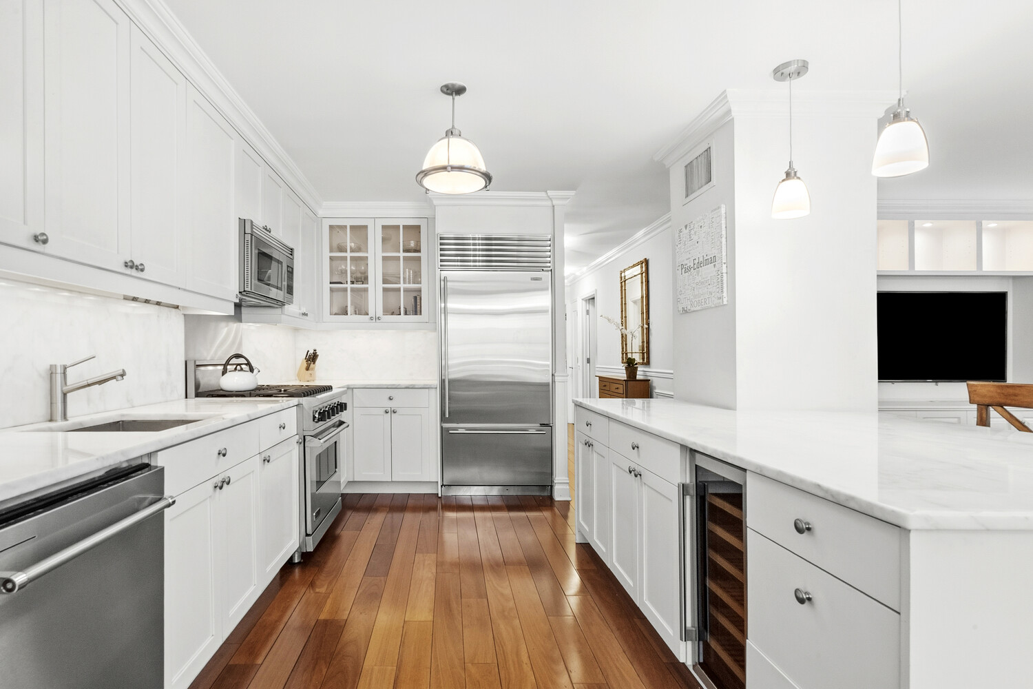 118 E 60TH Street 16G