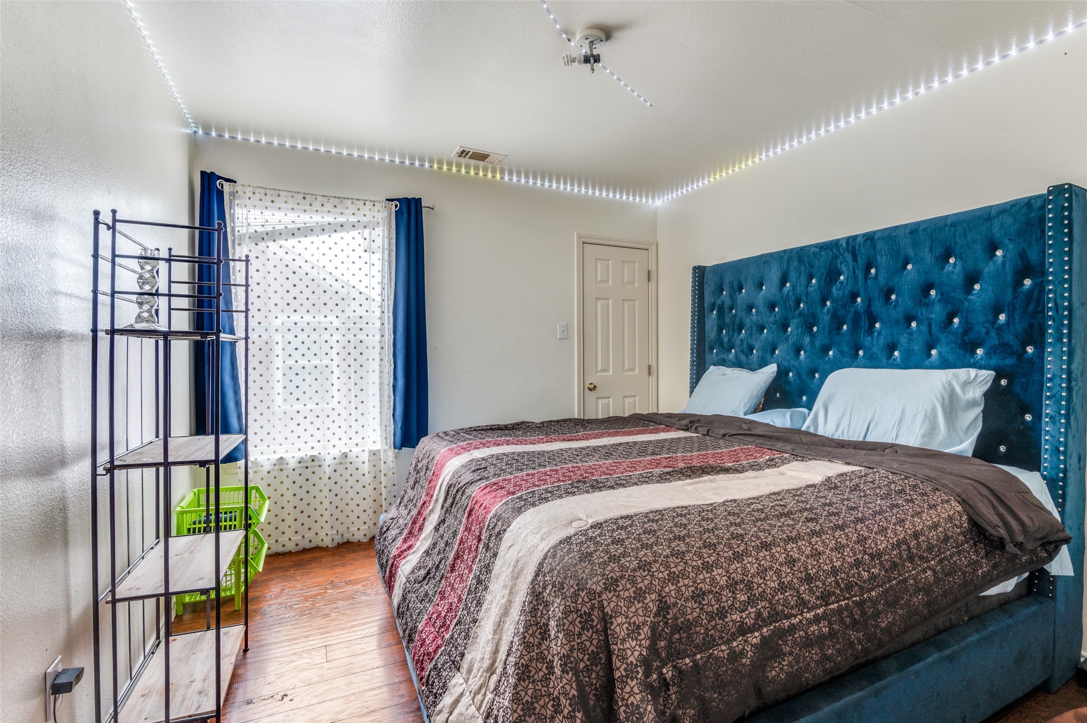 2839 Meadow Way Lane