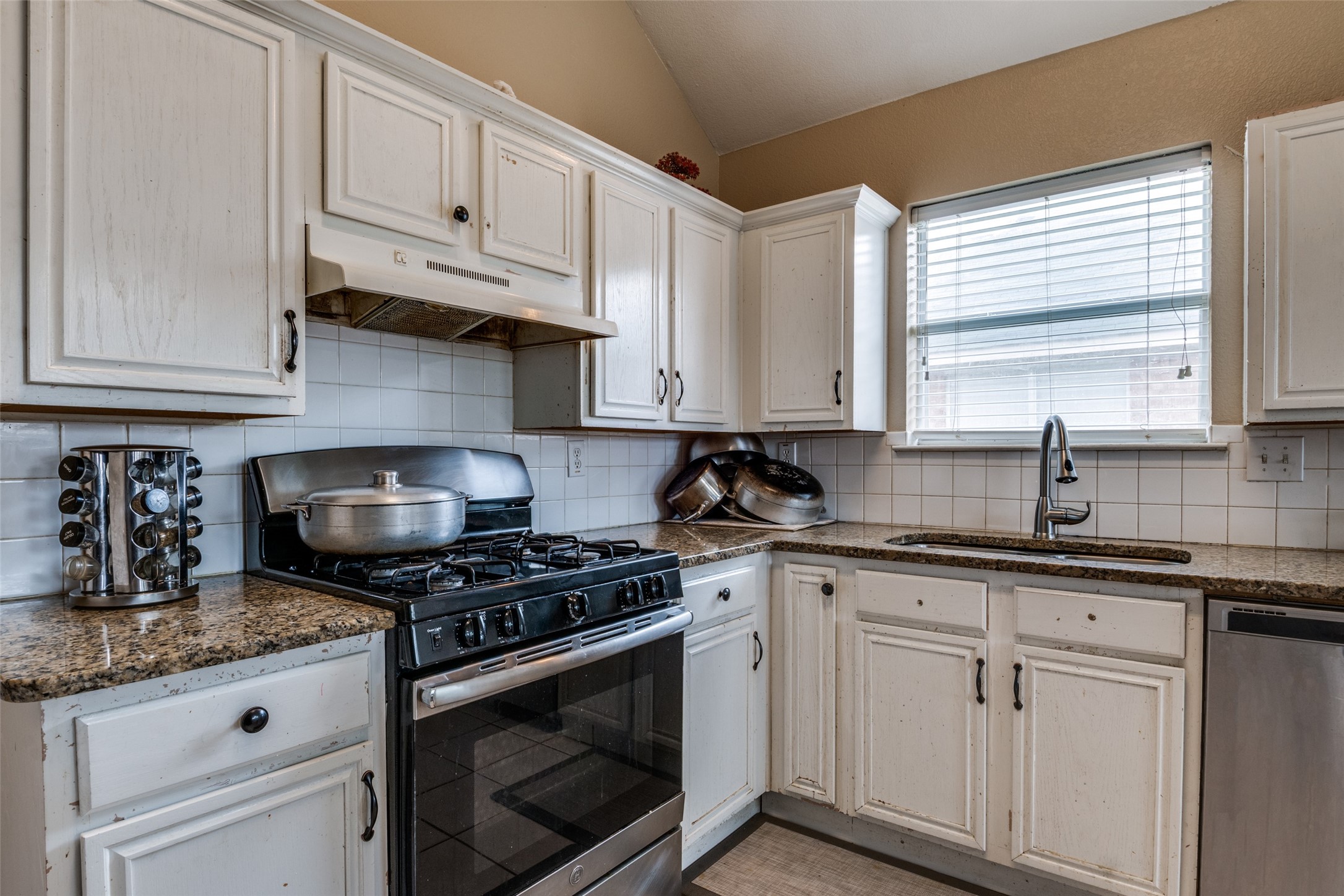 7505 San Carlos Drive
