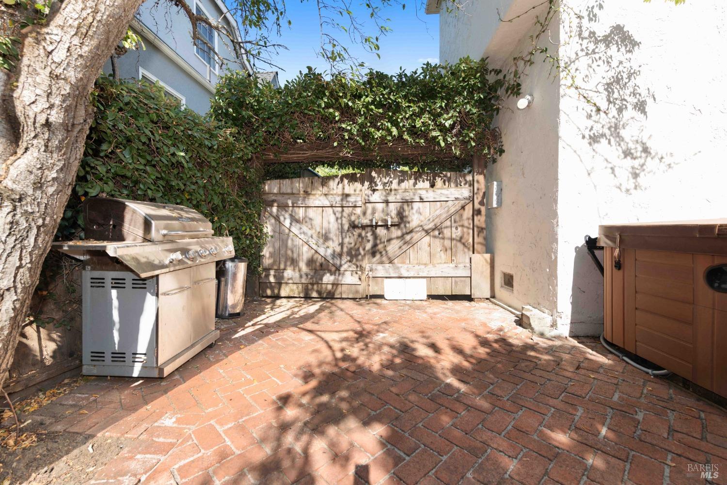 13 Morningside Dr