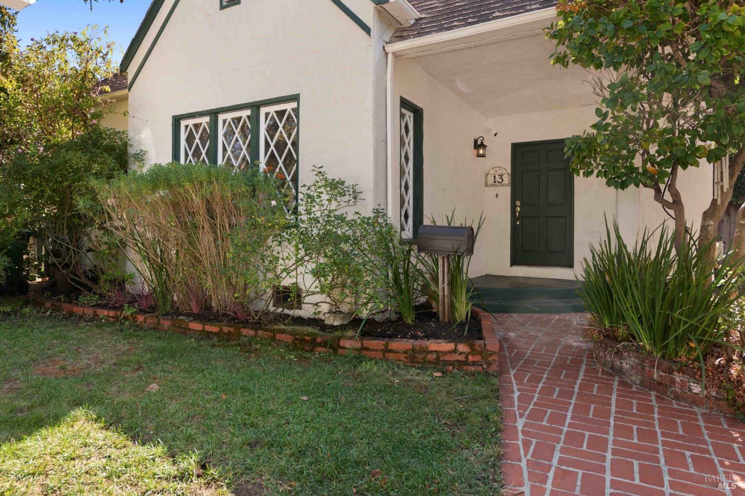 13 Morningside Dr