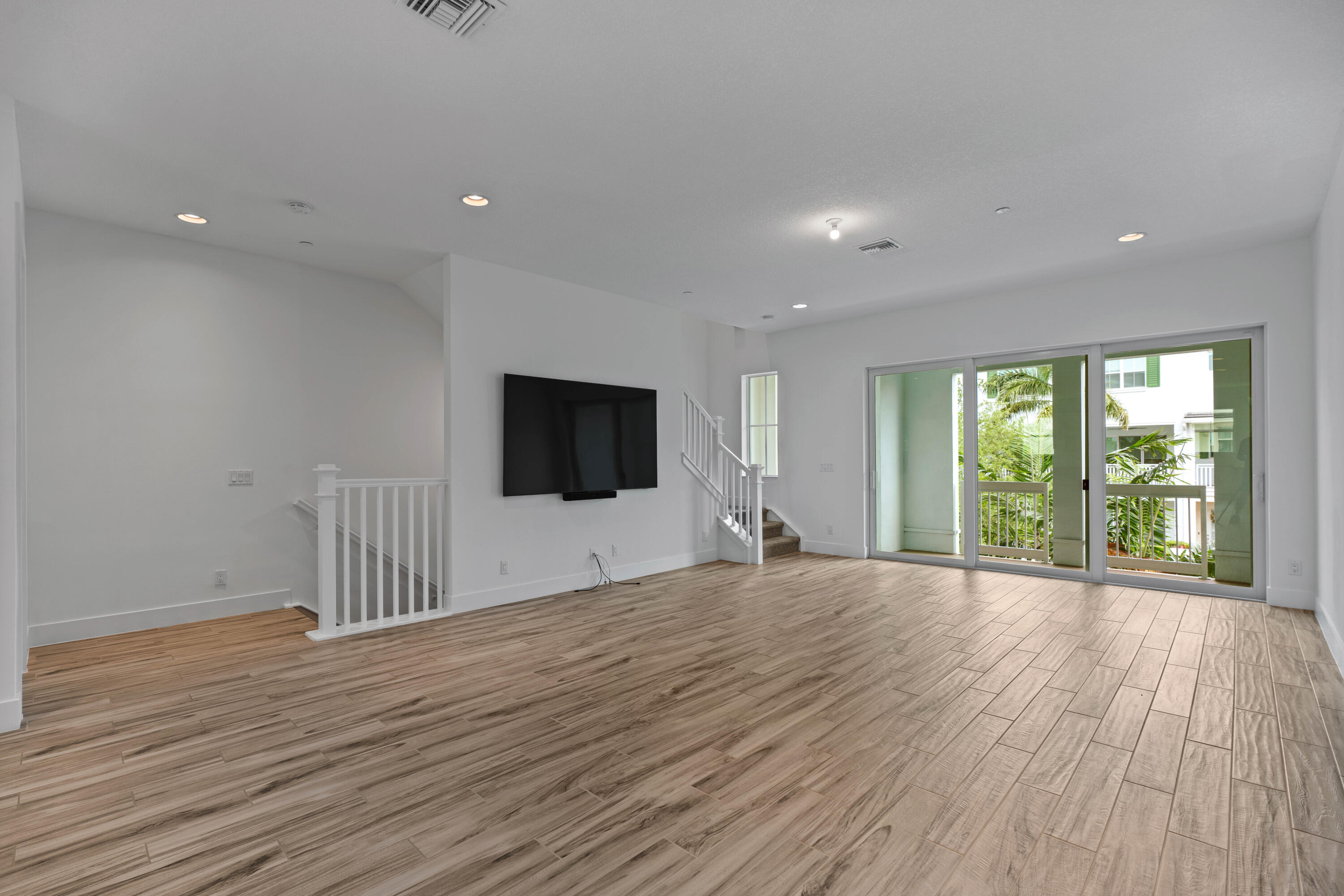 5210 Beckman Ter