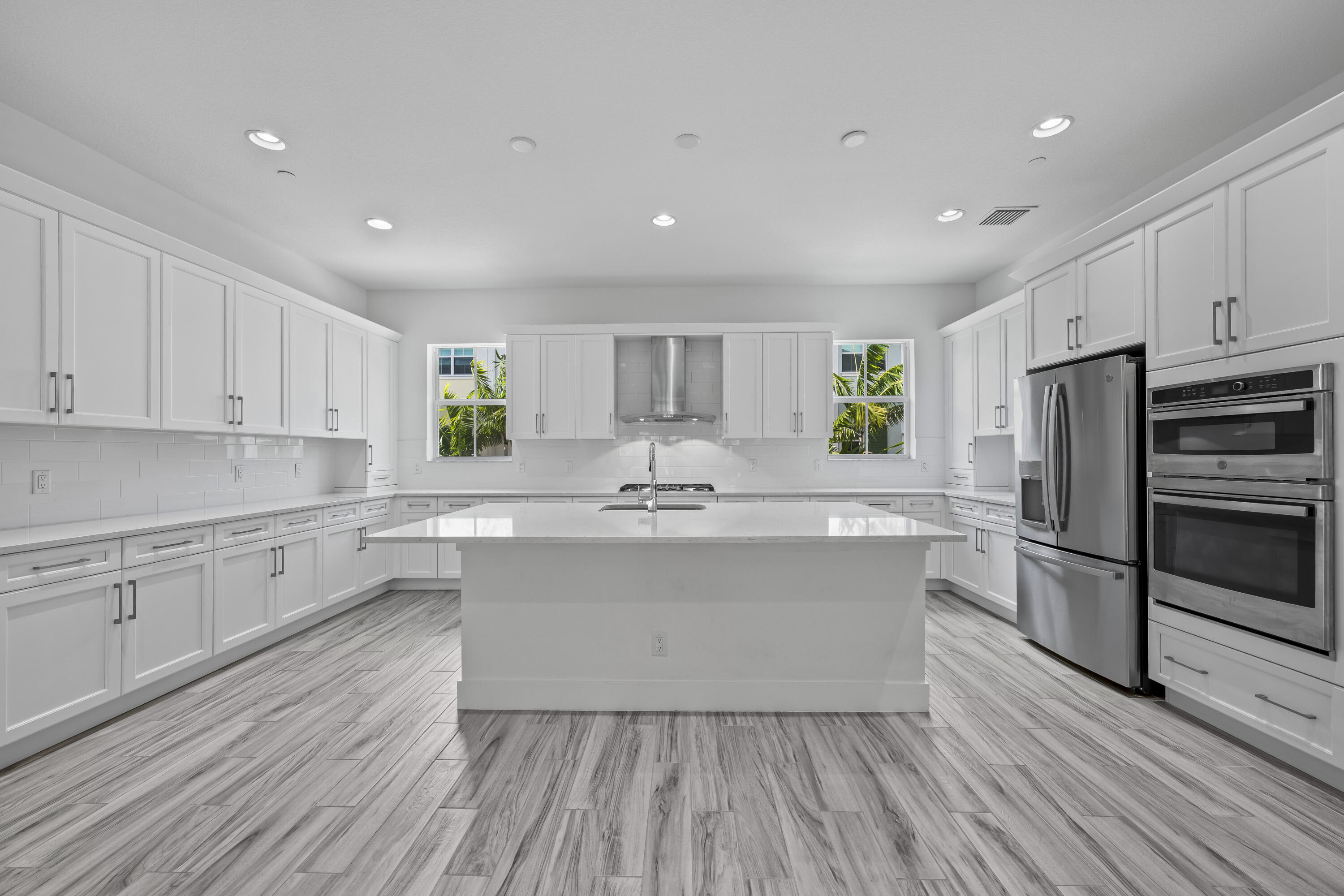 5210 Beckman Ter