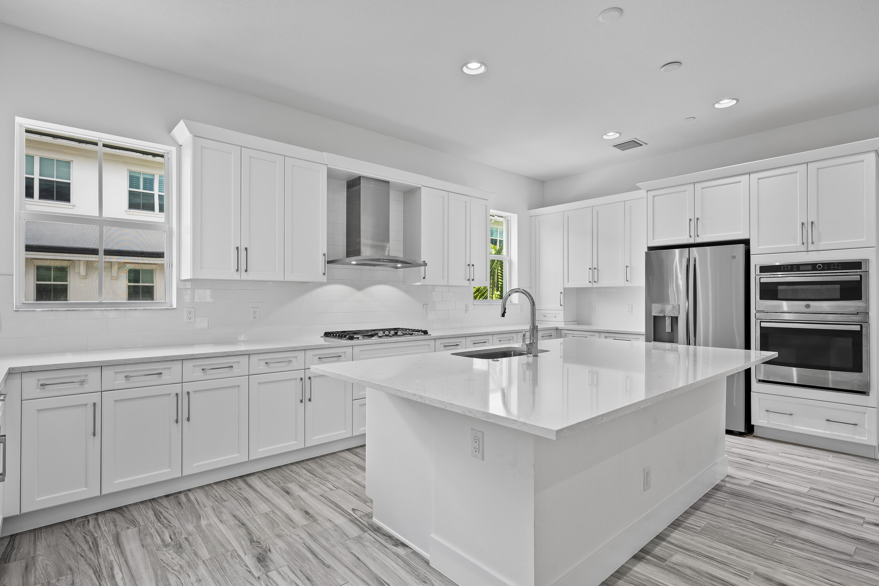 5210 Beckman Ter