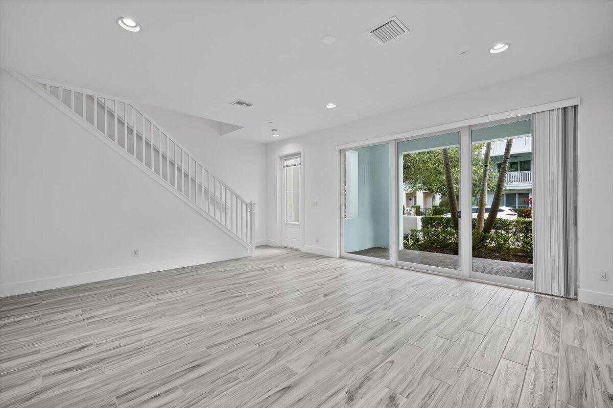5210 Beckman Ter