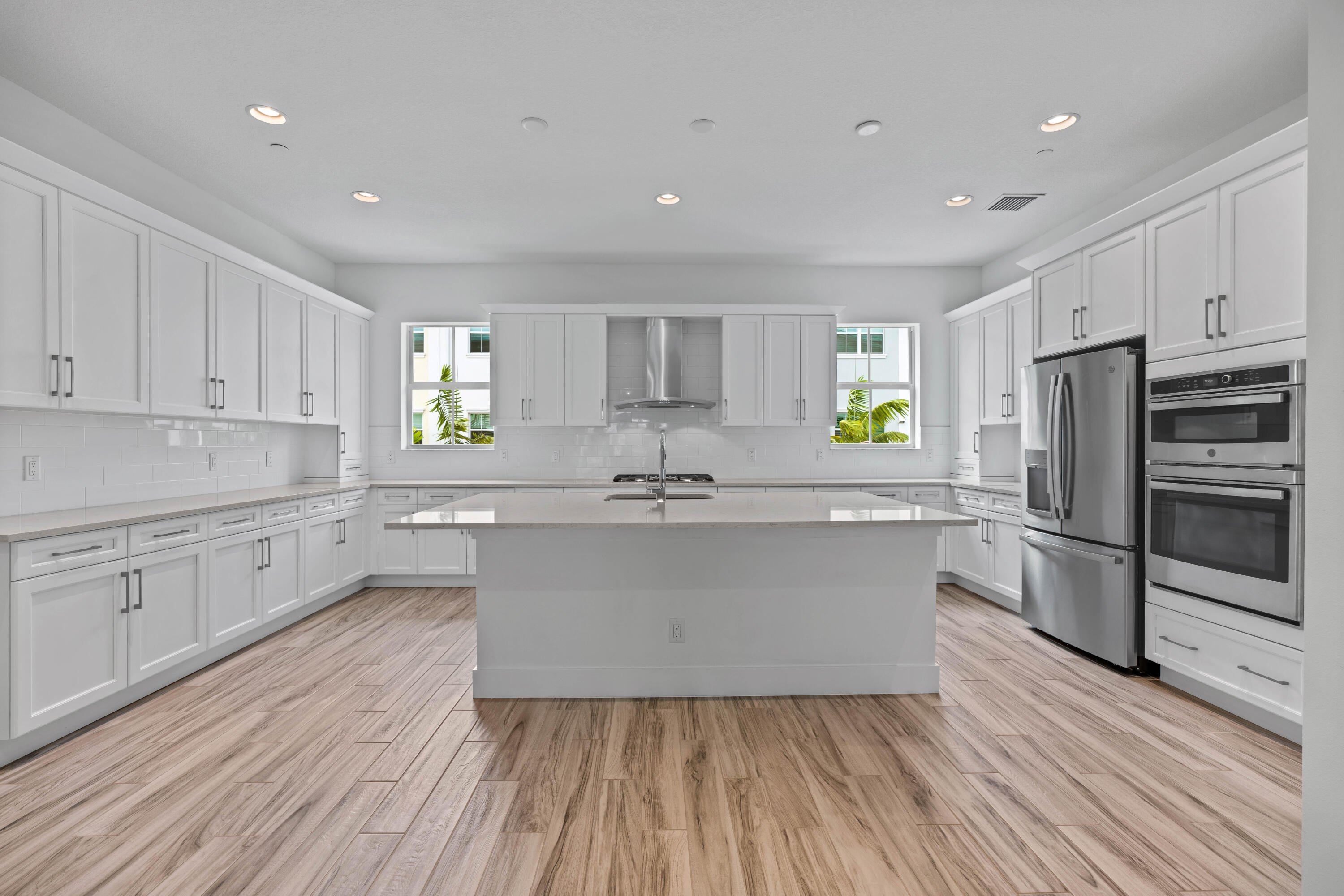 5210 Beckman Ter