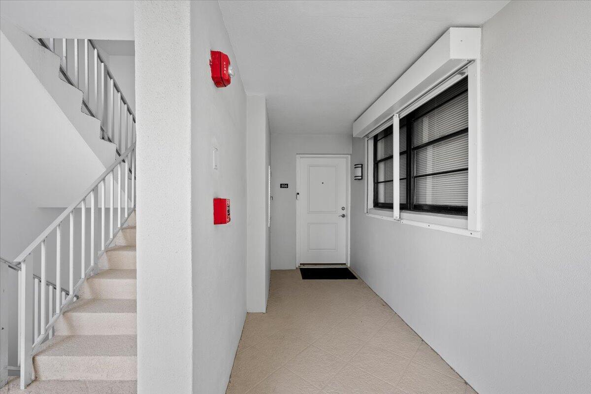 911 Ocean Drive 506