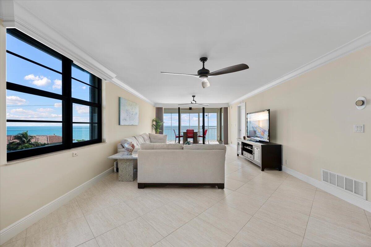 911 Ocean Drive 506