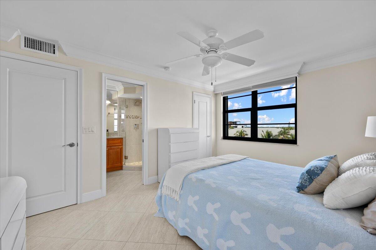 911 Ocean Drive 506