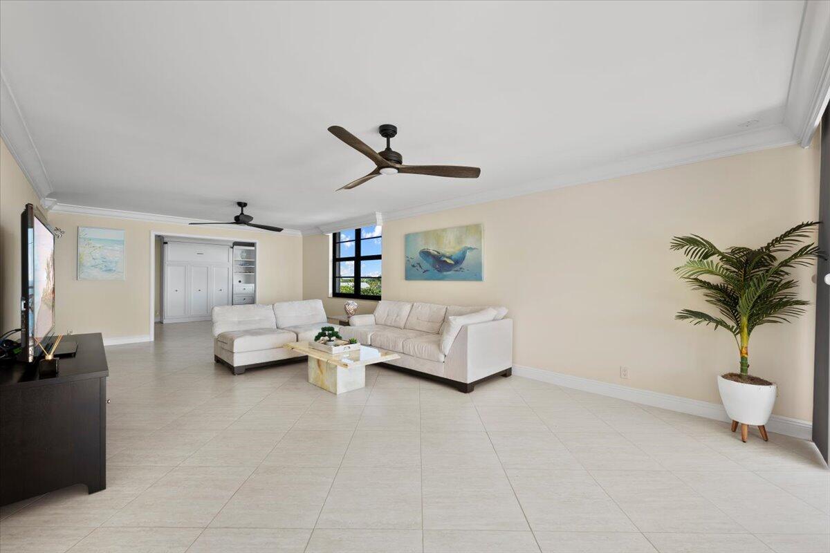 911 Ocean Drive 506