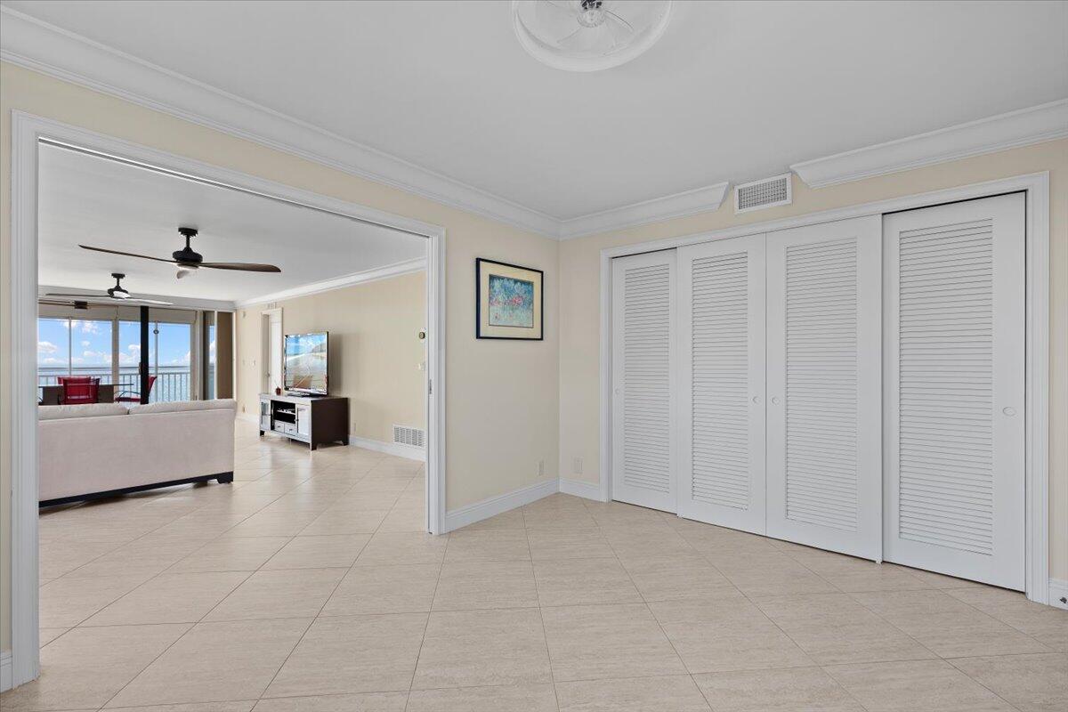 911 Ocean Drive 506