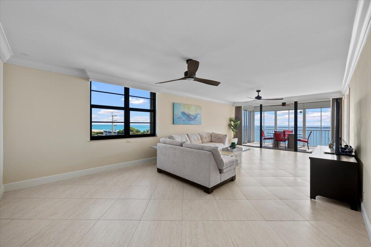 911 Ocean Drive 506