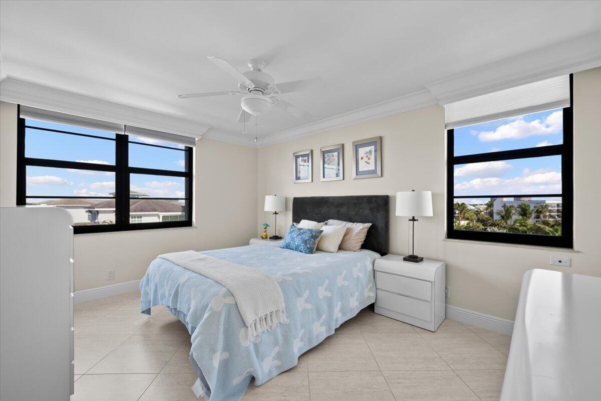 911 Ocean Drive 506