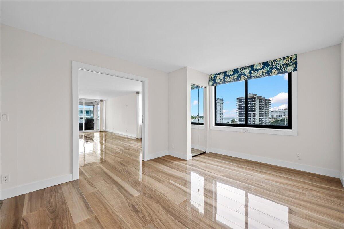 911 Ocean Drive 601