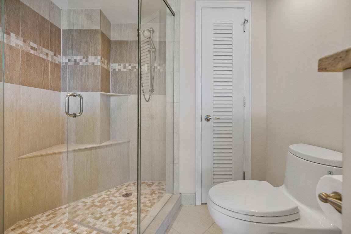 911 Ocean Drive #506