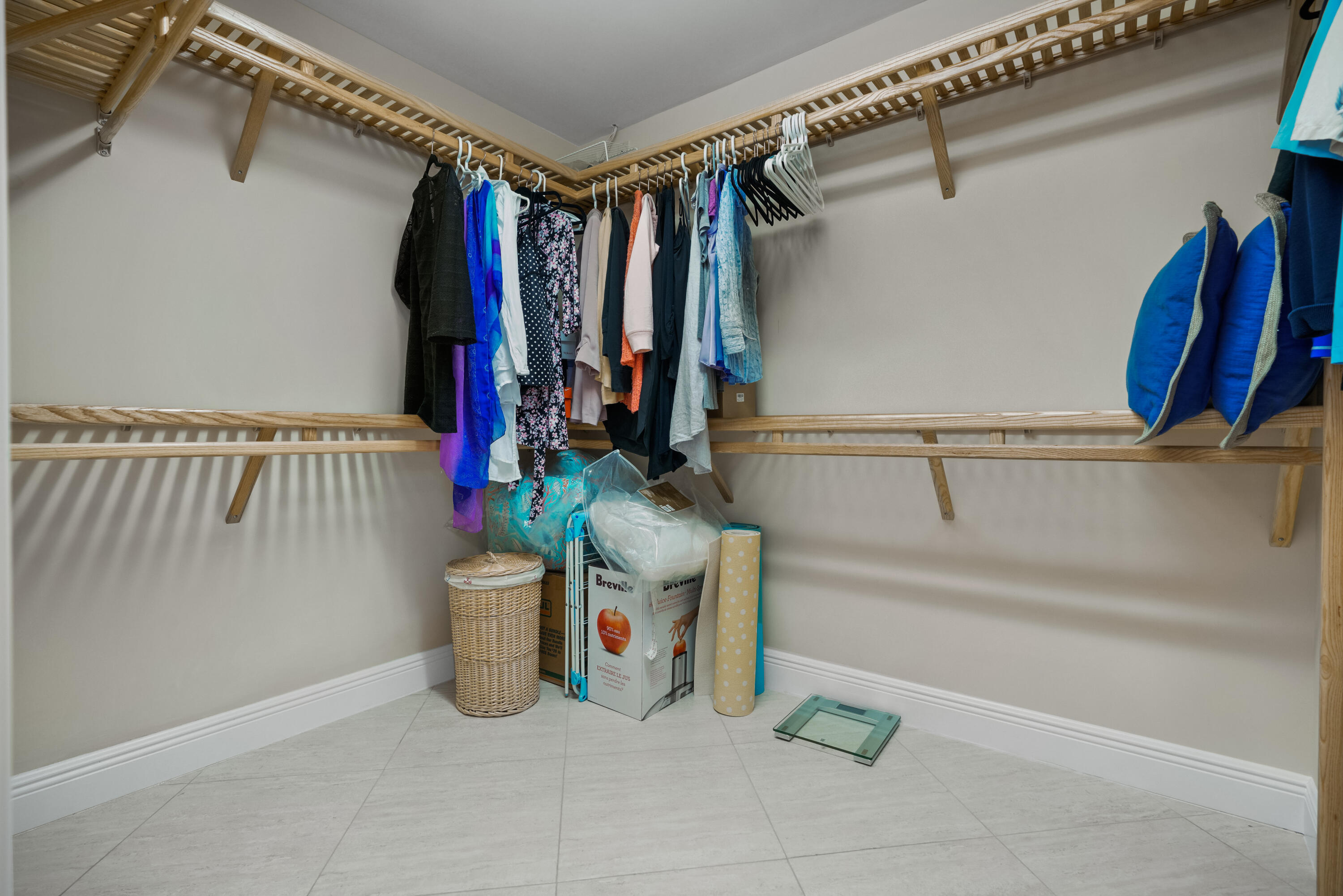 911 Ocean Drive #506