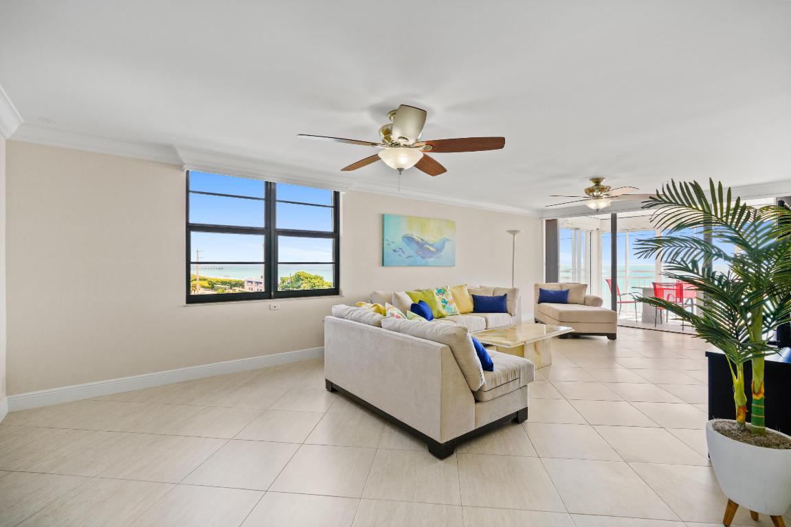 911 Ocean Drive #506