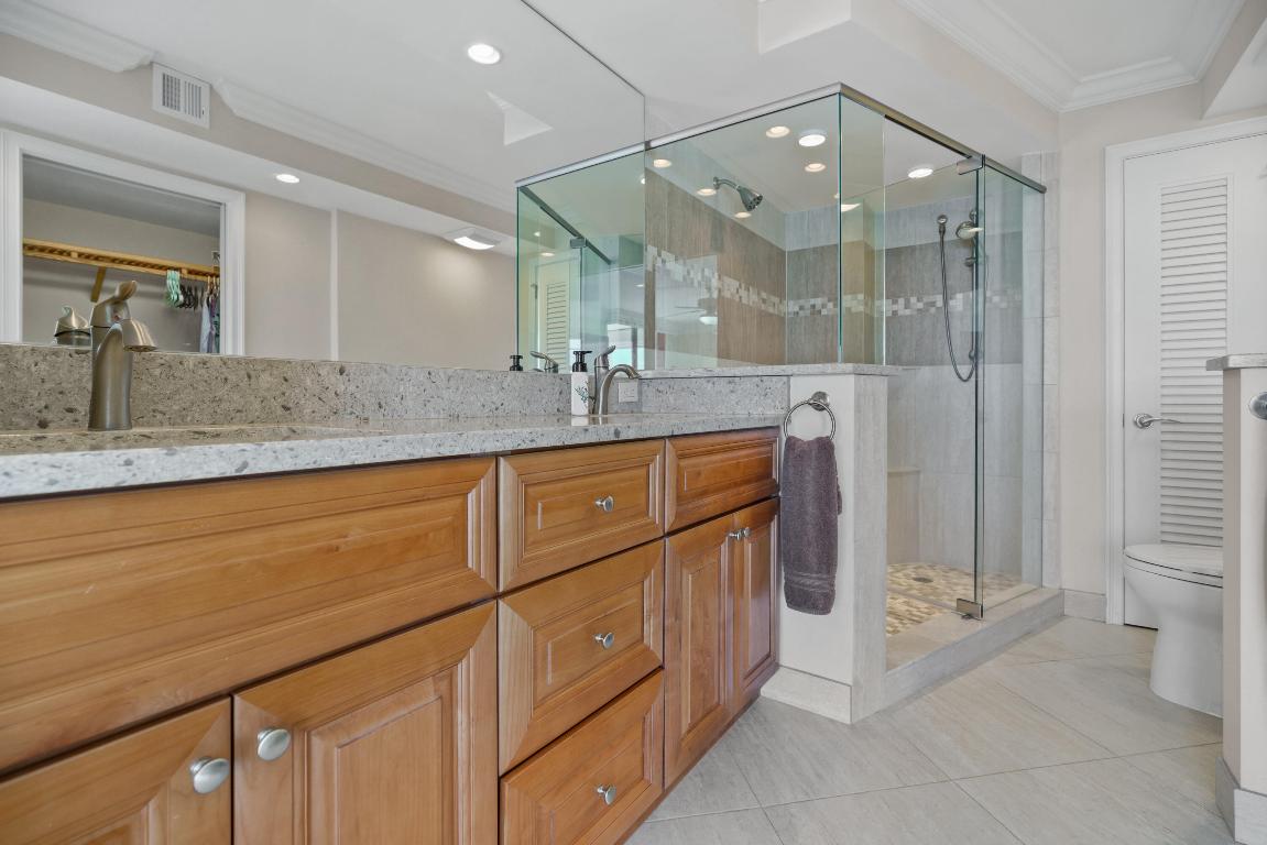 911 Ocean Drive #506