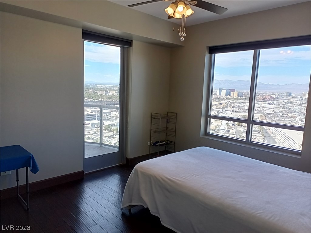 200 West Sahara Avenue 2812