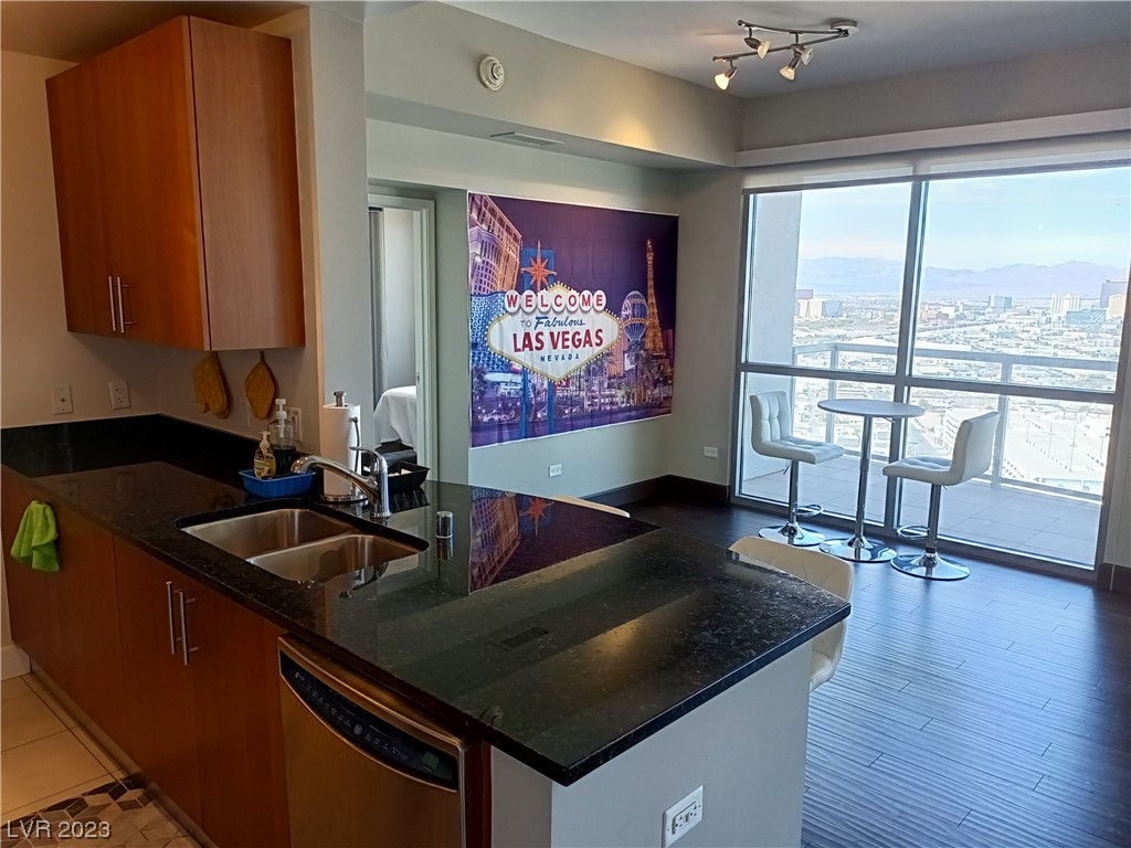 200 West Sahara Avenue 2812