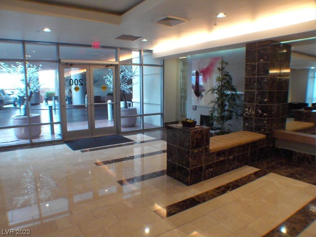 200 West Sahara Avenue 2812