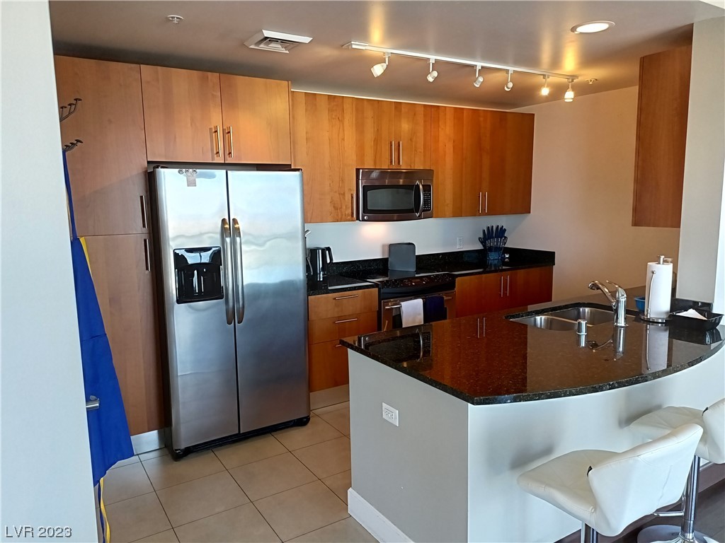 200 West Sahara Avenue 2812