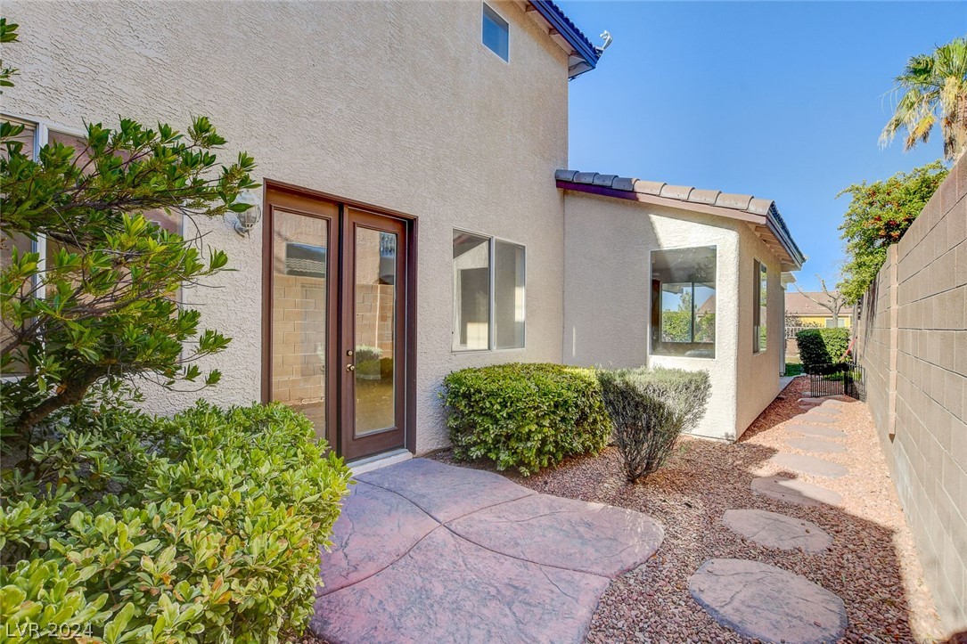 3232 Bishop Pine Street