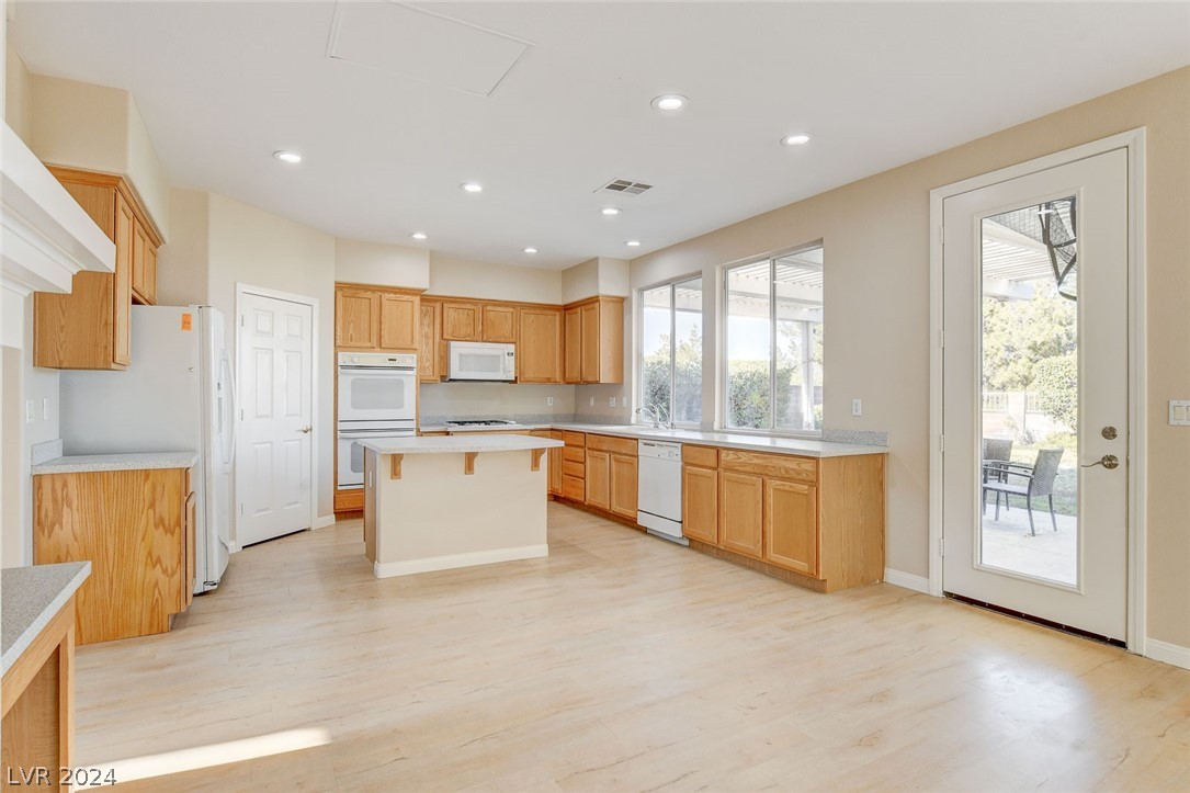 3232 Bishop Pine Street